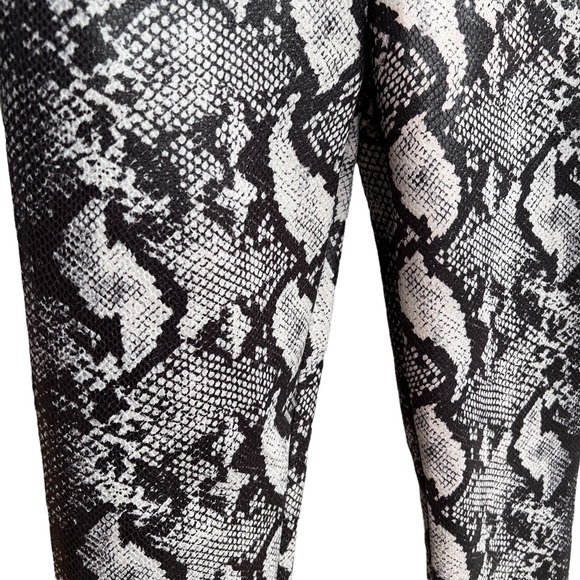 Urban Outfitters Maia Snakeskin Pants - Picture 10 of 16